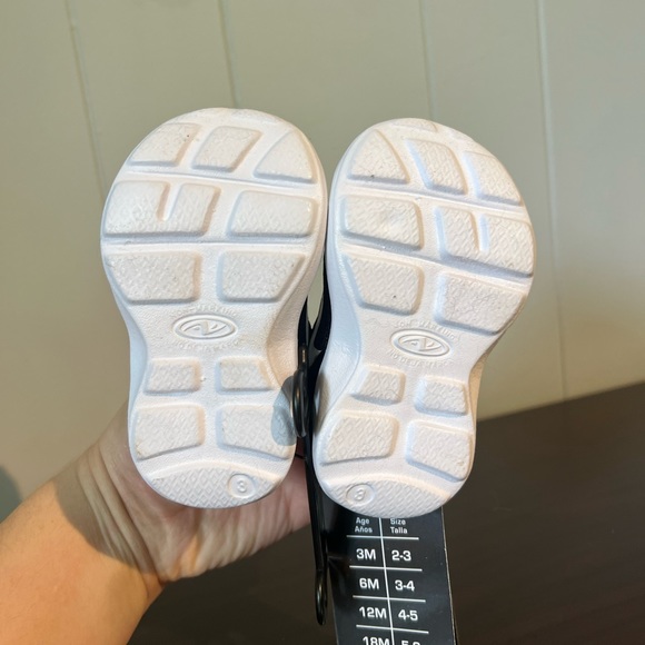 Athletic Works Baby Sneakers - Picture 3 of 5